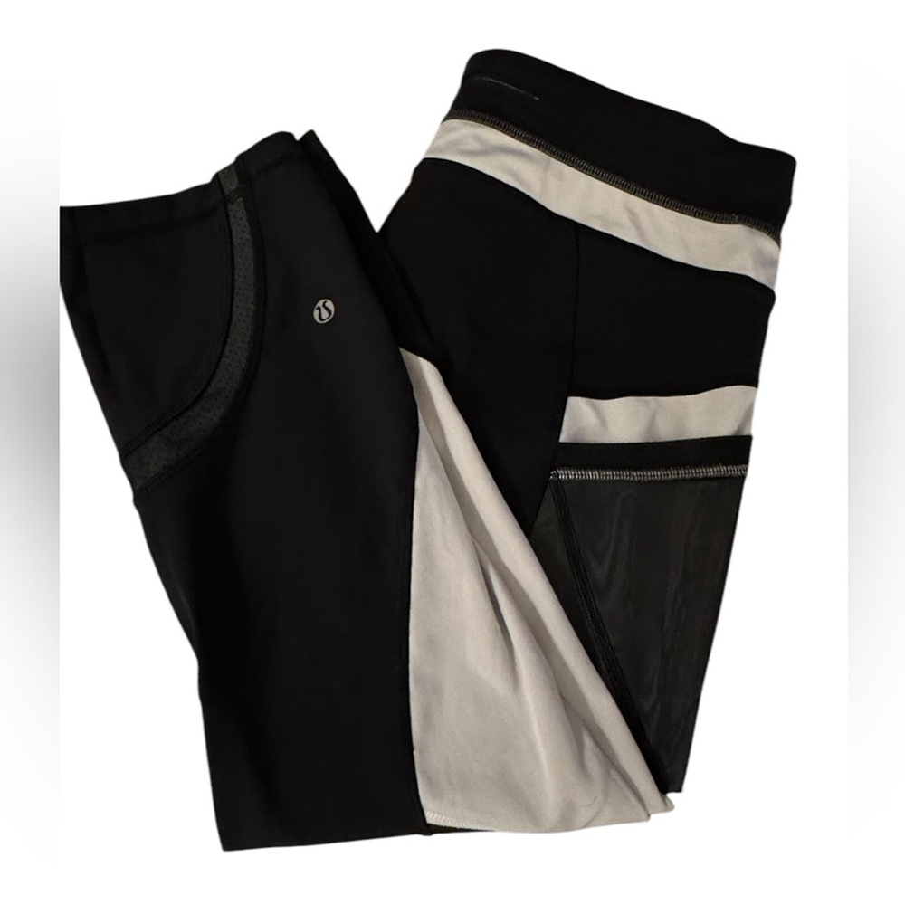 LULULEMON Run: Inspire Crop II *All Full-On Luxtreme
Black / White *RARE * - Picture 15 of 16